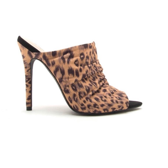 Mob wife Cheetah mules - Picture 2 of 6
